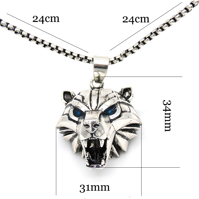 Caucasus Bear Medallion Pendan - Cobra Extruder review and price