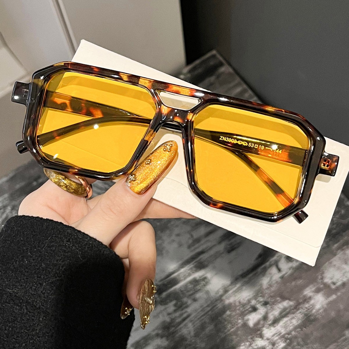 New Retro Square Double Beam S - Uv Resin review and price